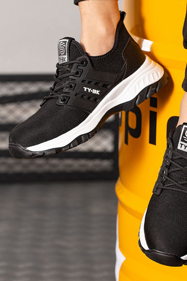 Classic Leather Lace-Up Shoes with Protective Toe Cap