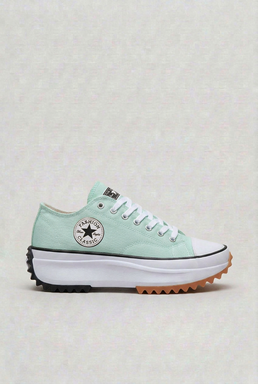 Casual Platform Sole Sneakers with Molded Toe Cap