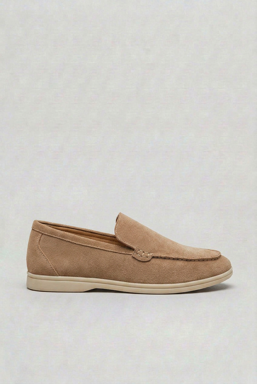 Classic Moccasin Stitch Leather Loafers with Tonal Sole