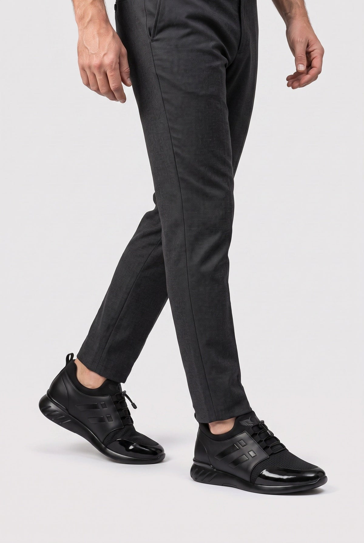 Casual Bungee Lace Sneakers with Patent Toe Cap
