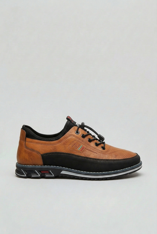 Casual Toggle Lace Sneakers with Wraparound Mudguard