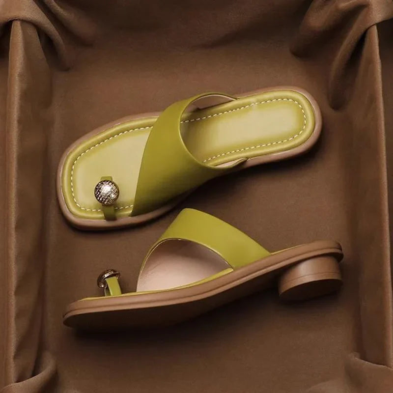 Flower Pattern Leather Flip Flops - VibreMode