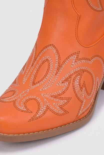 Classic Embroidered Snip Toe Cowboy Boots