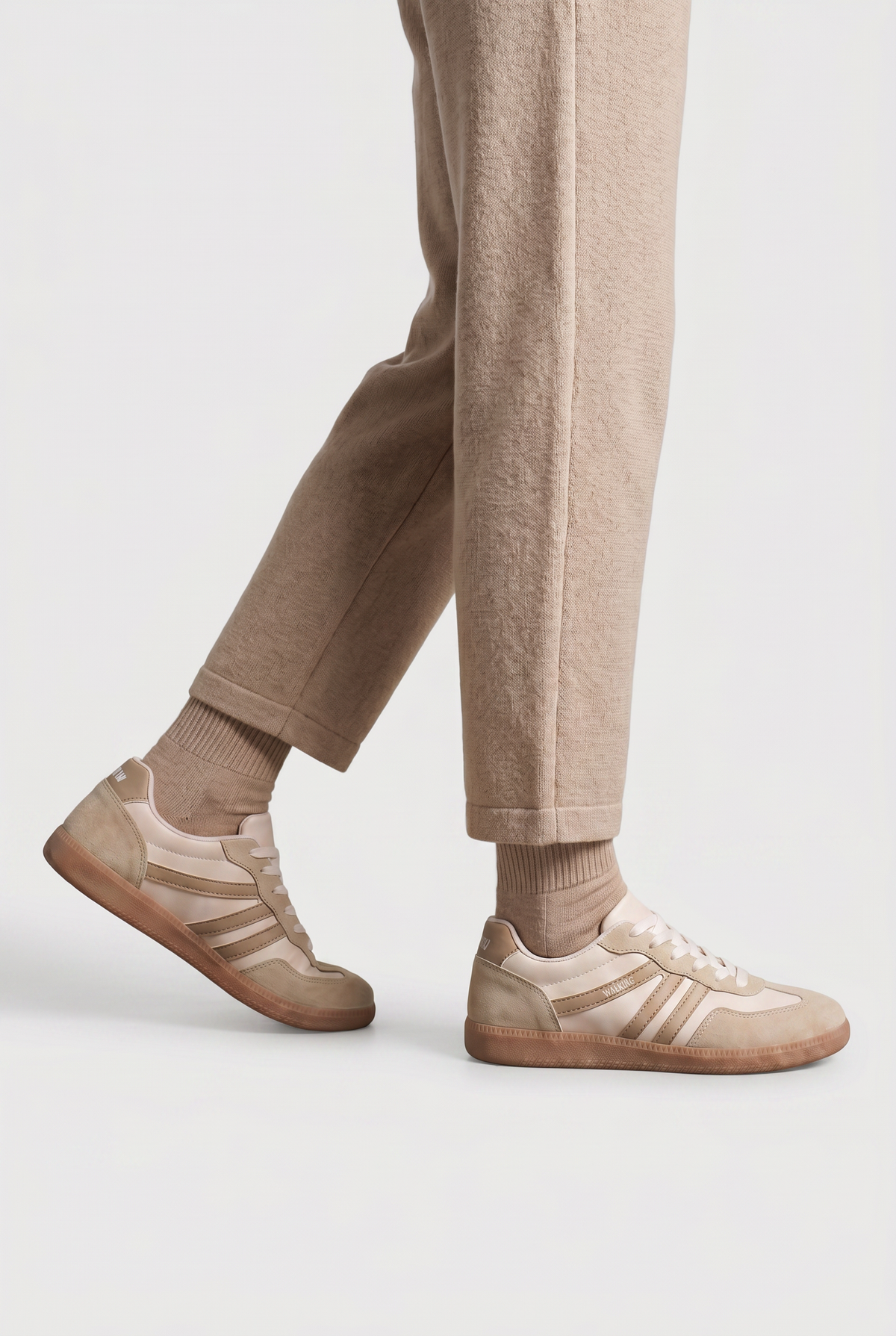 Casual Leather Sneakers with Side Stripes and Gum Sole
