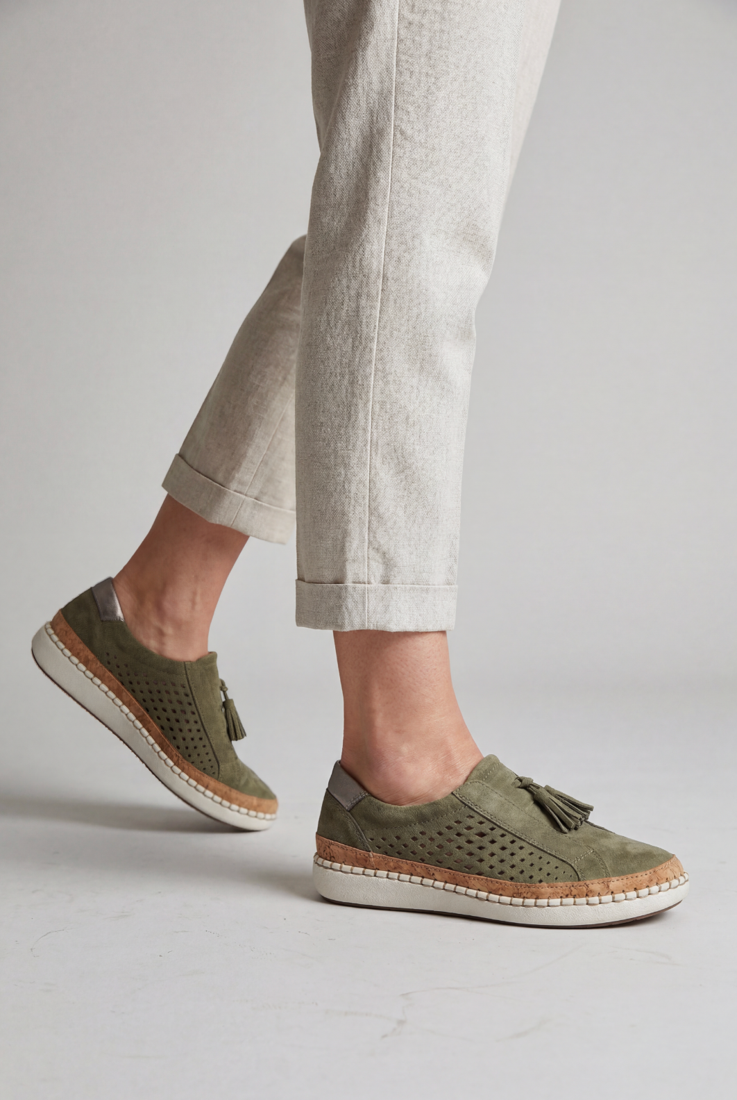 Casual Leather Tassel Slip-On Sneakers