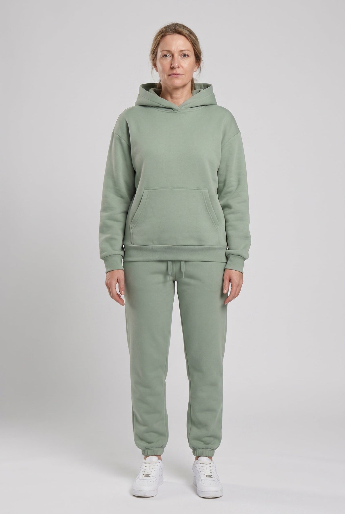 Sporty Hooded Pullover Tracksuit with Cuffed Ankles