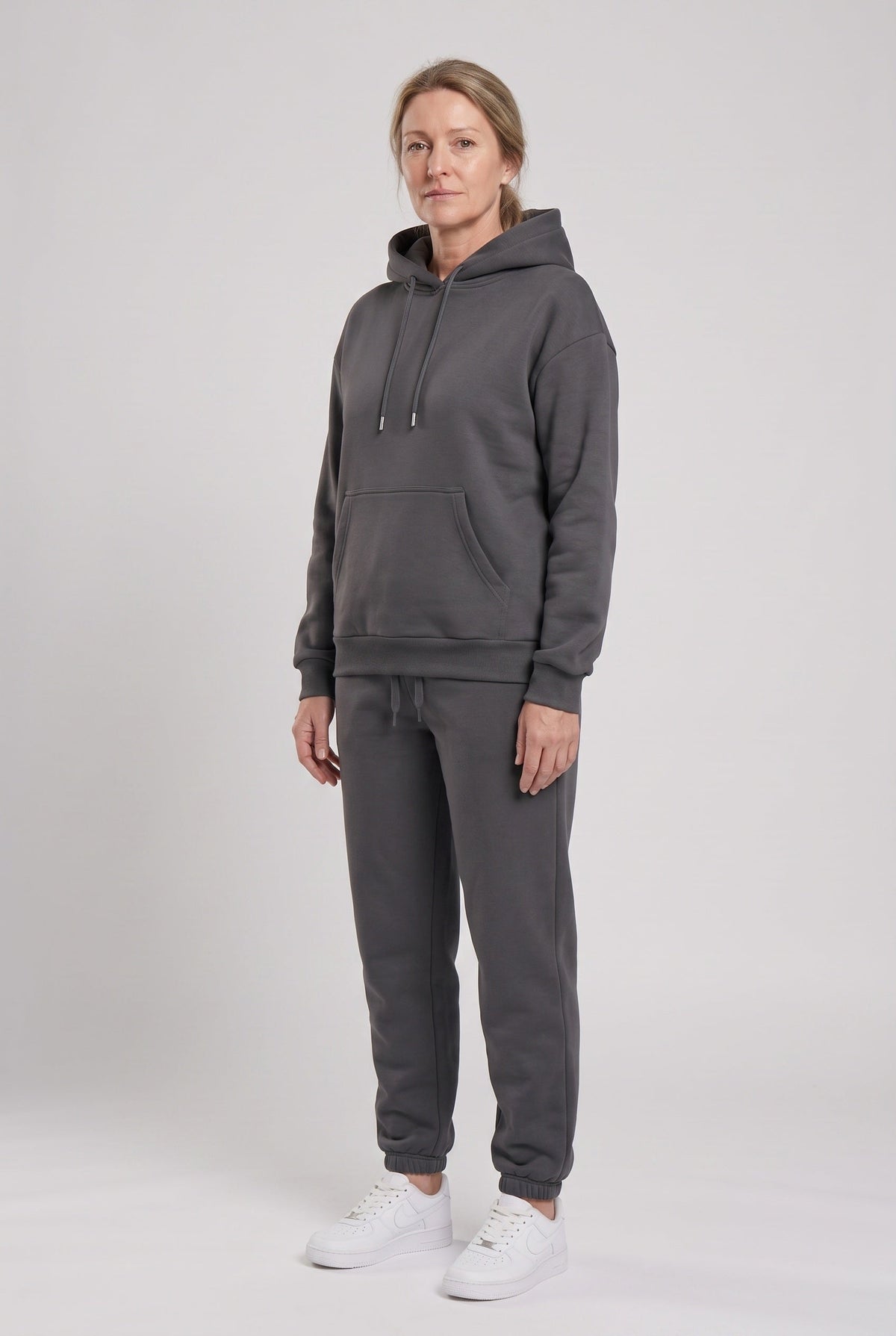 Sporty Hooded Pullover Tracksuit with Cuffed Ankles