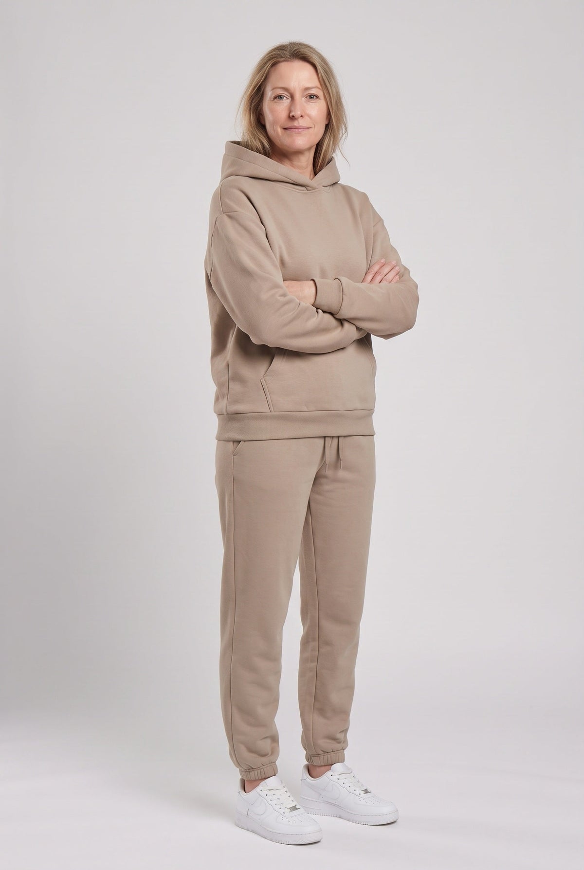 Sporty Hooded Pullover Tracksuit with Cuffed Ankles